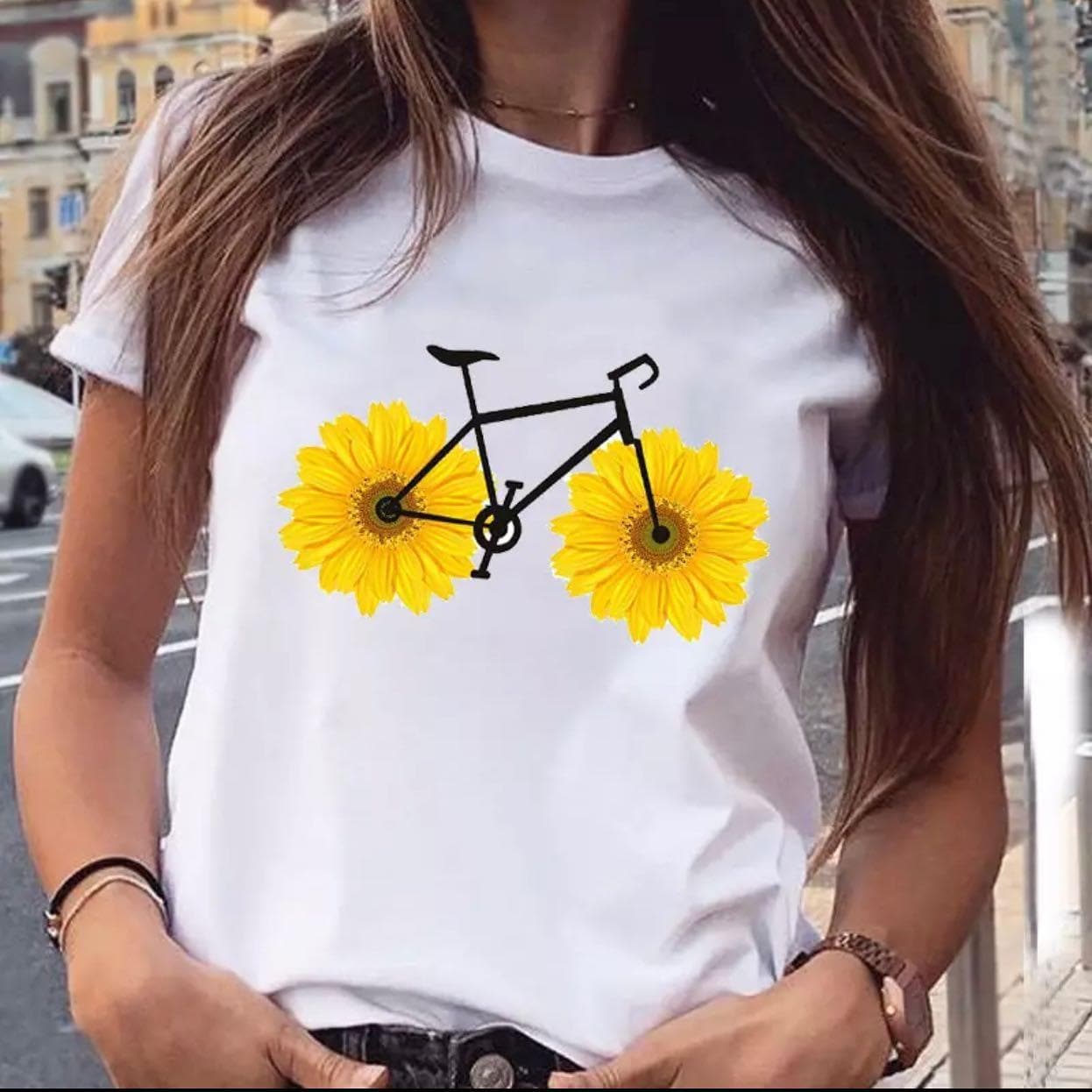 Tricou cu flori Bicicleta din flori galbene - Prestigeboutique.ro